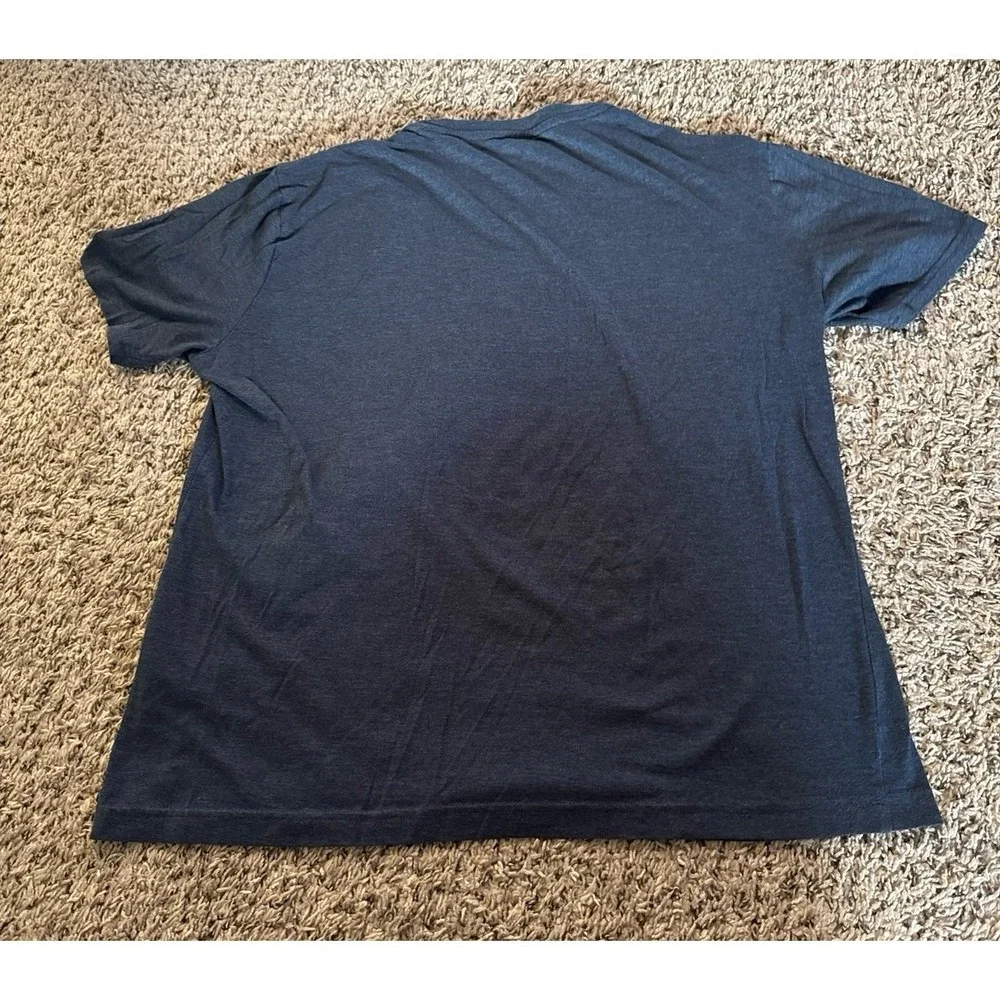 Banana Republic Men's Blue Eco Premium Wash V-Neck Tee Size Large